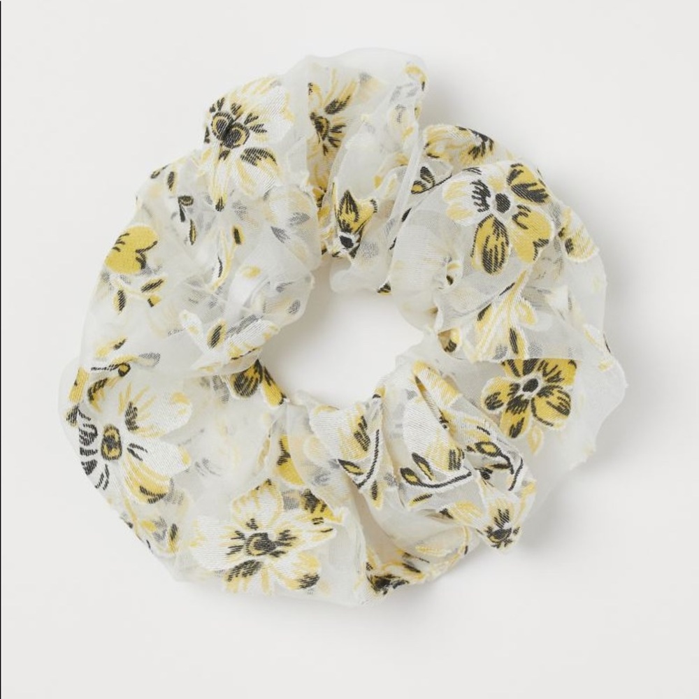 🌻🌻🌻H&M FLORAL chiffon SCRUNCHIE NEW yellow flowers
